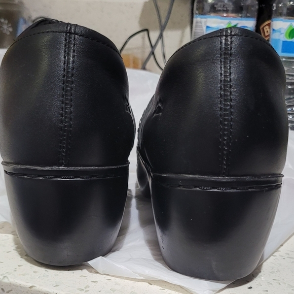 Spring Step Black flower clogs - Picture 5 of 5